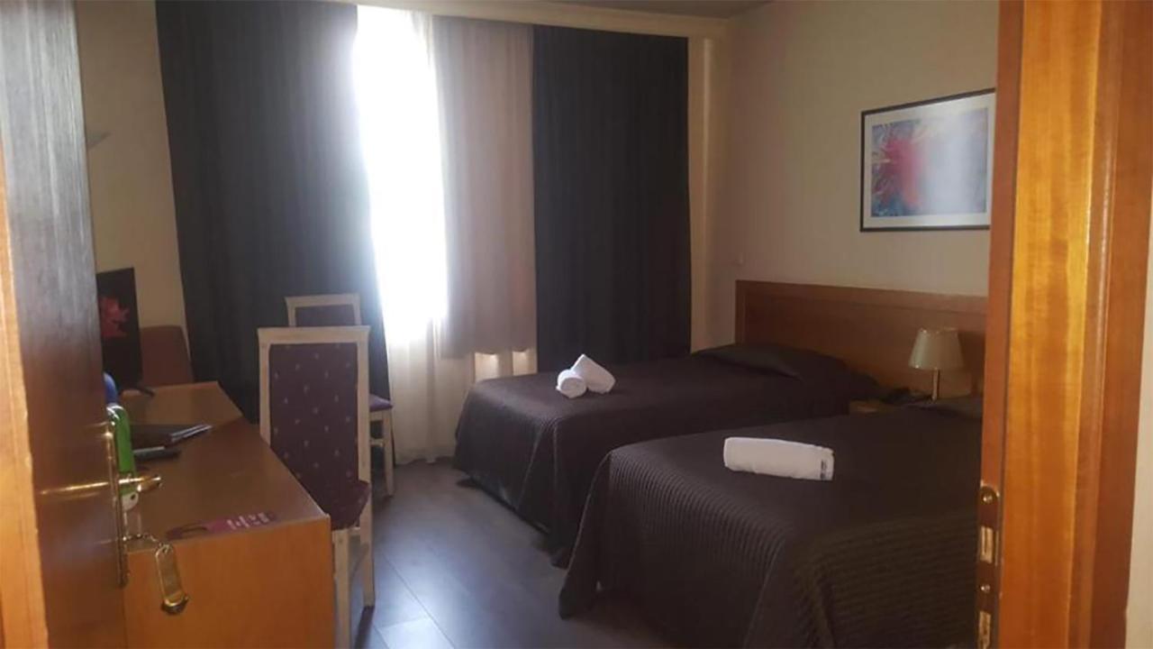 Hotel Doro City Tirana Exterior foto