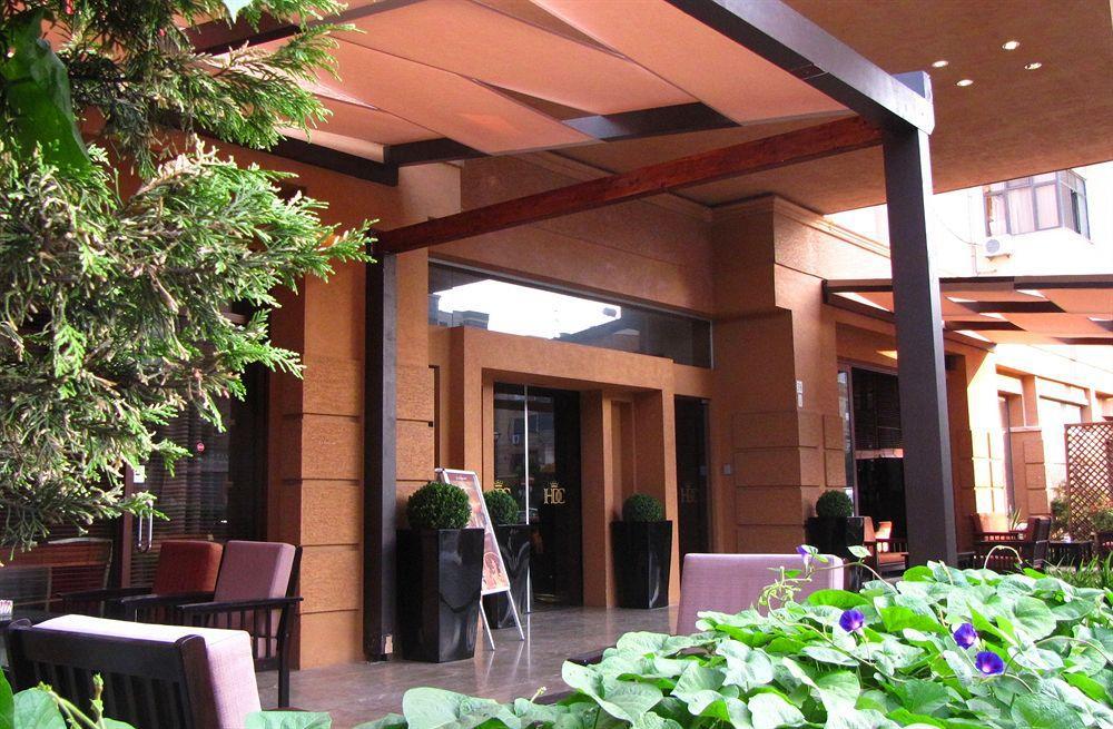 Hotel Doro City Tirana Exterior foto