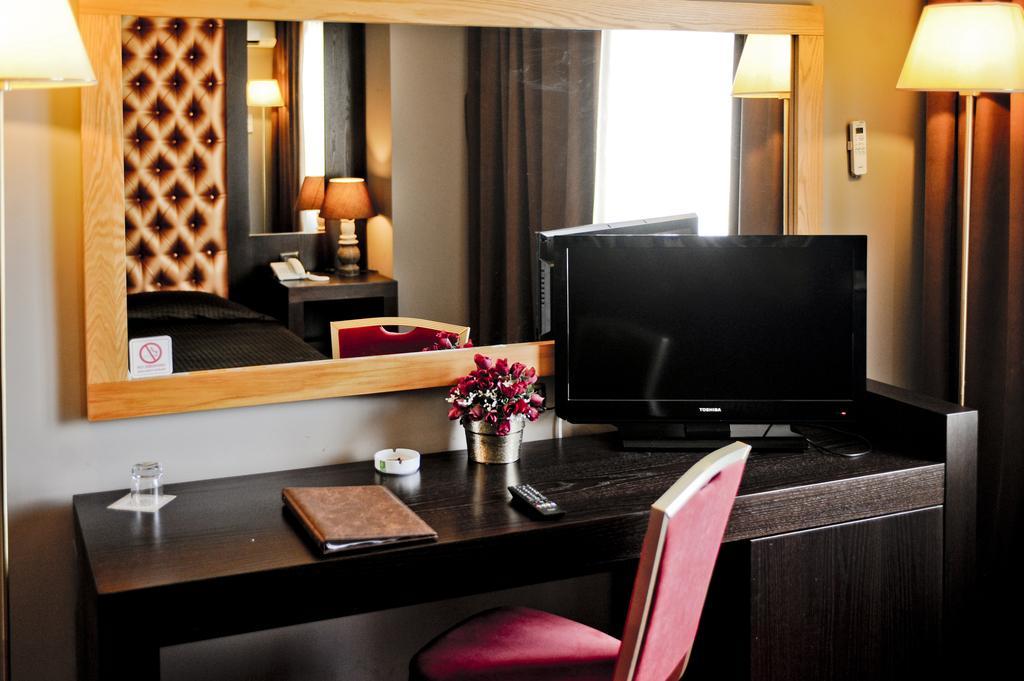Hotel Doro City Tirana Habitación foto
